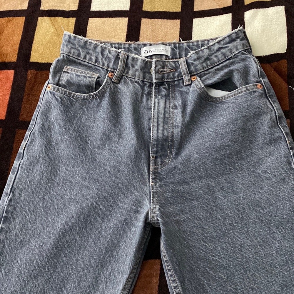 Grey, high rise, straight leg, Zara Jeans